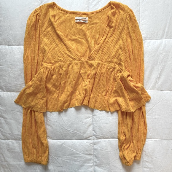 URBAN OUTFITTERS Yellow Cropped Long-Sleeve - Picture 1 of 1
